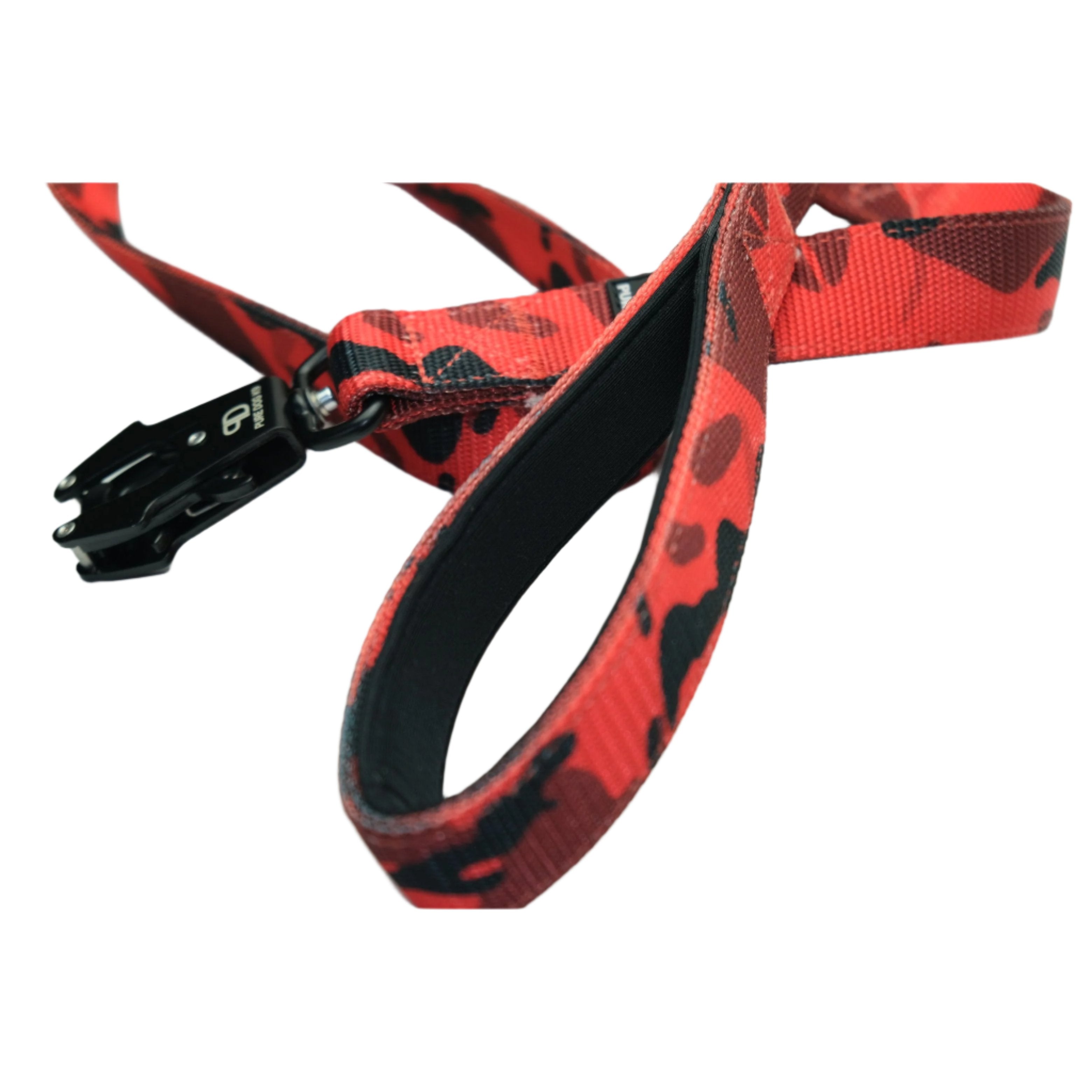 Red camo dog sport lead with black connecting clip and webbing loop