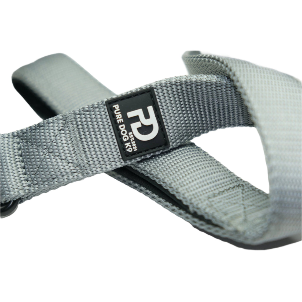 Grey padded handle dog lead with stitched webbing and brand label patch