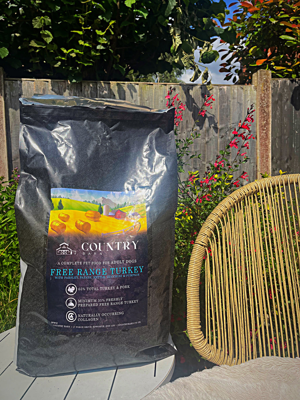 Country Barn Superfood Free-Range Turkey & Pork with Parsley, Papaya, Nettle, Zucchini & Pumpkin | Grain-Free Adult Dog Food