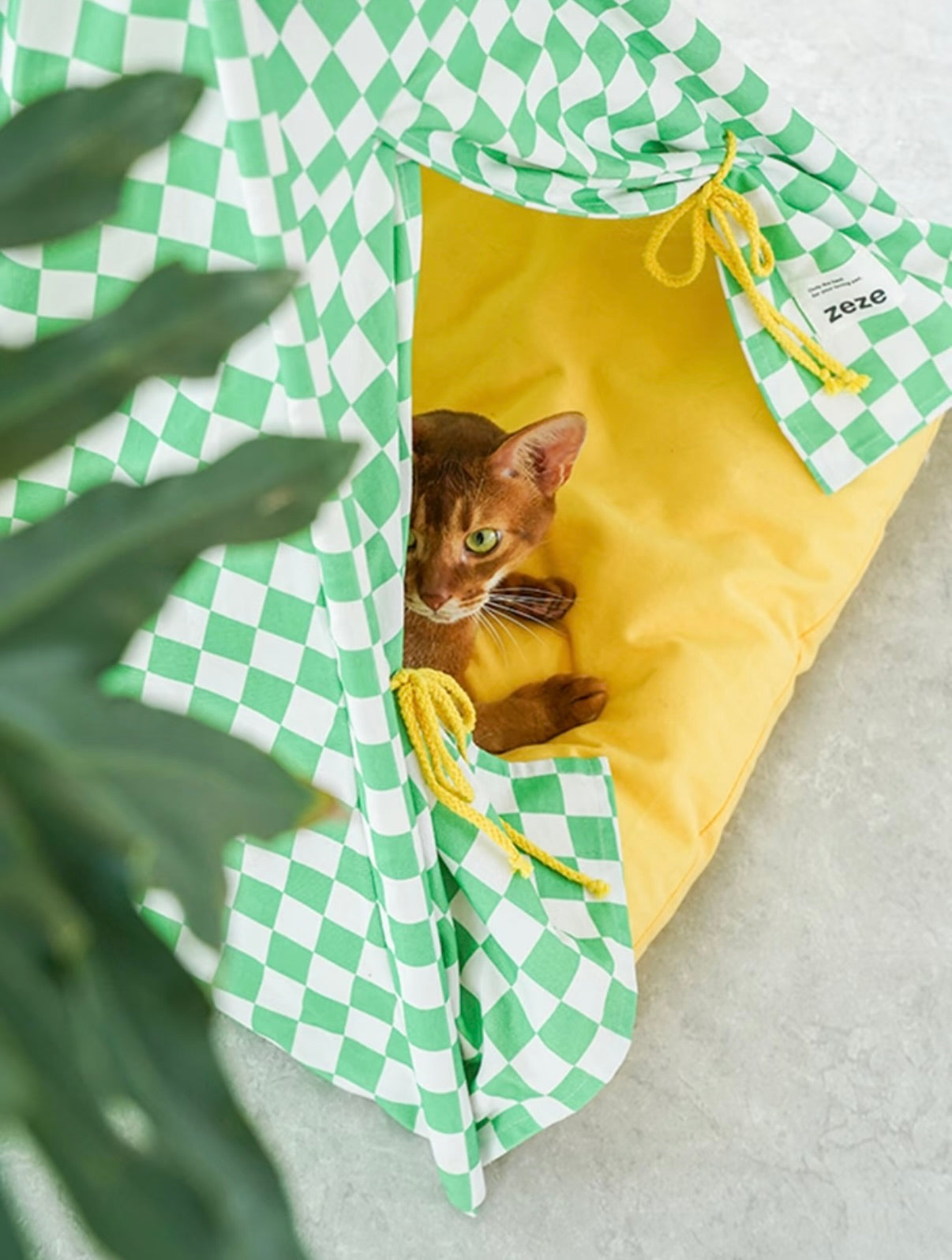 zeze Cat Camping Tent | Portable Indoor & Outdoor Cat Hideaway